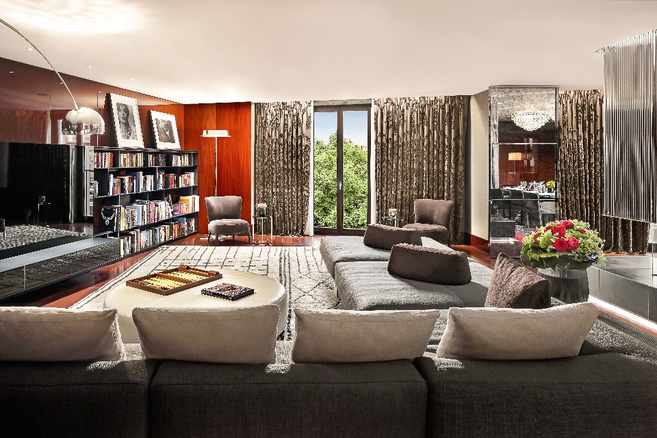 Living room of the Bulgari Suite at Bulgari Hotel London with bespoke furniture and marble detailing