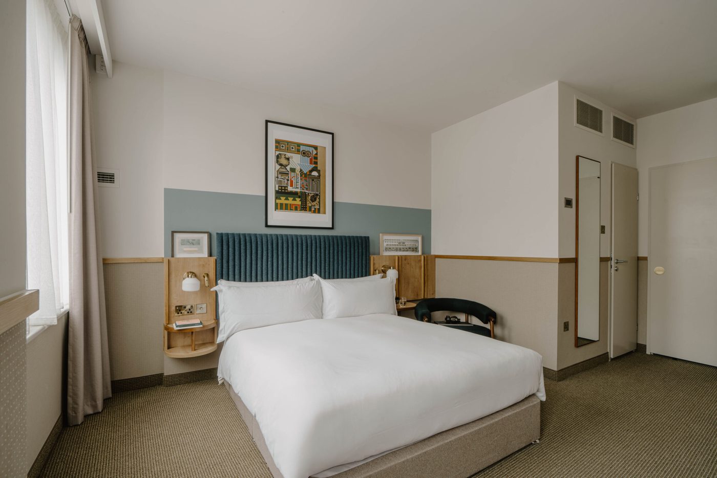 Twin-bed guest room at Club Quarters Hotel, St Paul's, London